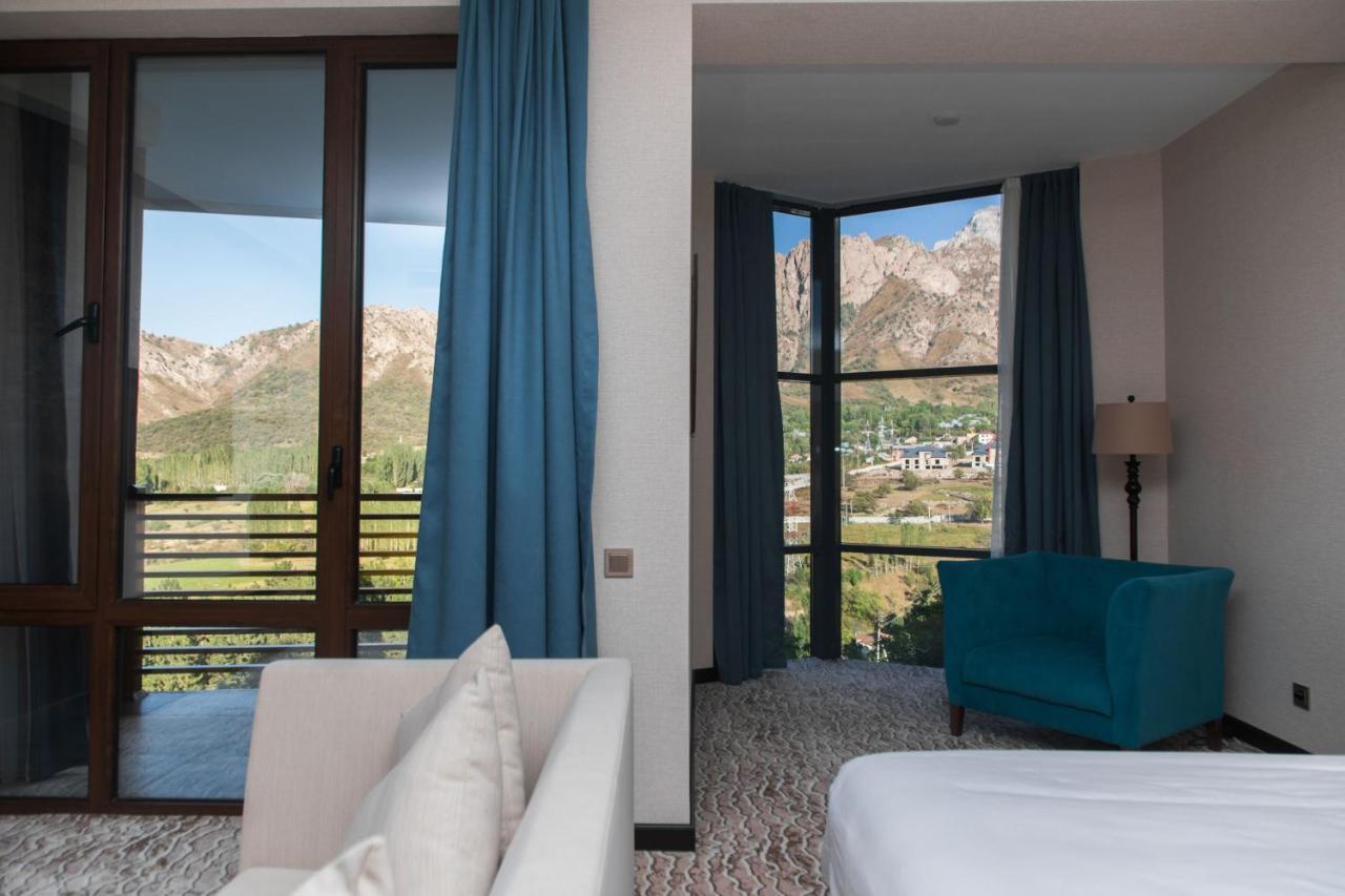 Archazor Mountain Resort Chimgan ภายนอก รูปภาพ